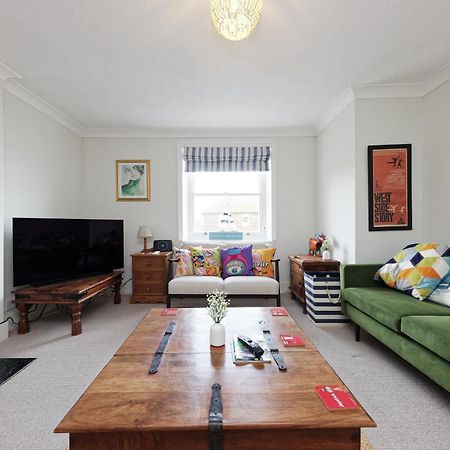 Viking Bay View 3 Bed Apartment Бродстерс Екстер'єр фото